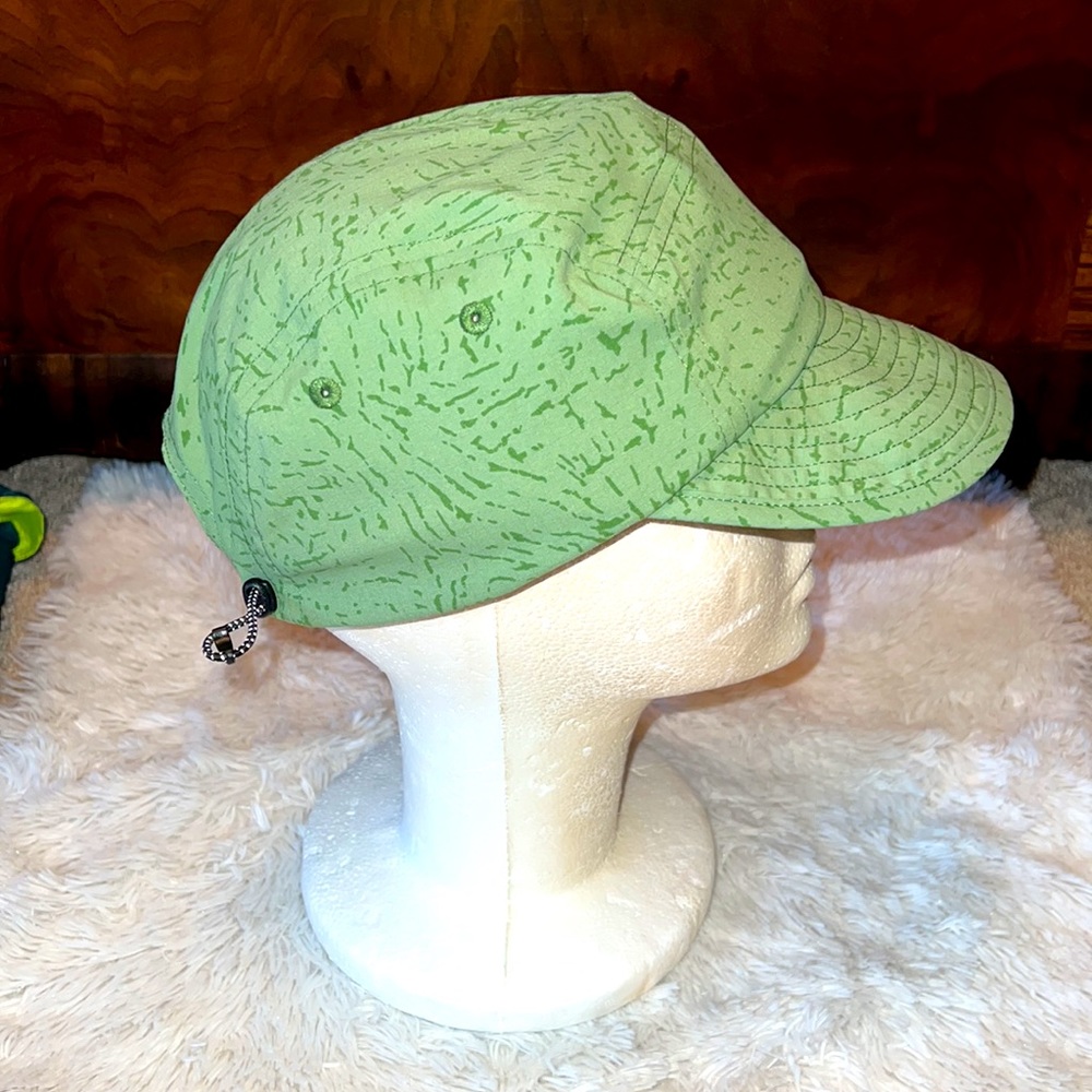 REI RUNNING CAP - Picture 4 of 5